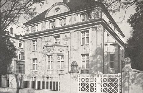 Westend Villa with rich history