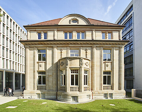 Villa 102: reviving a monument